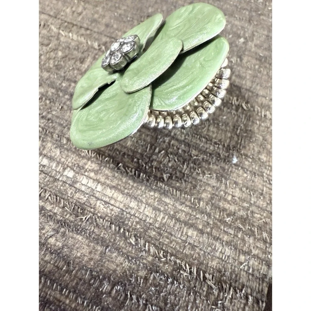 Flower Power Festival Green Marbled Enamel Rosette Statement Ring Stretch Band